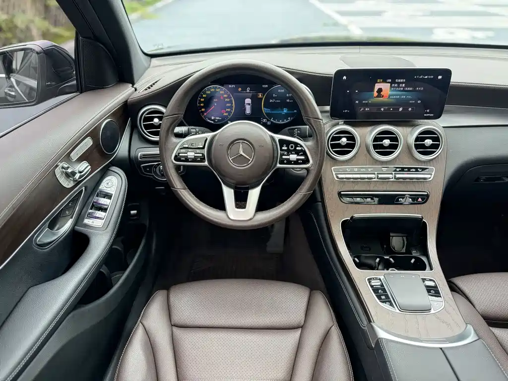 Mercedes-Benz GLC 2020 — фото 9
