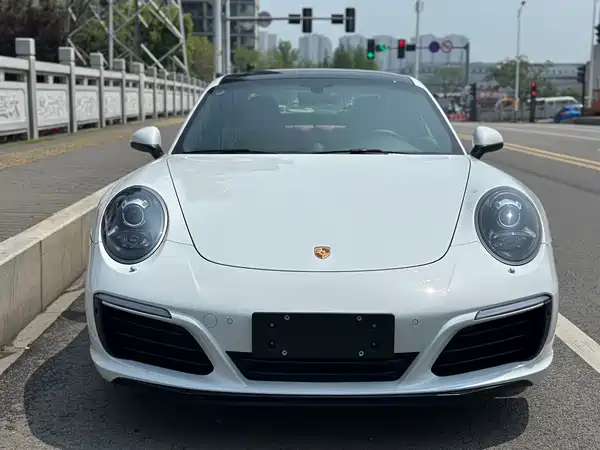 Porsche 911 2016