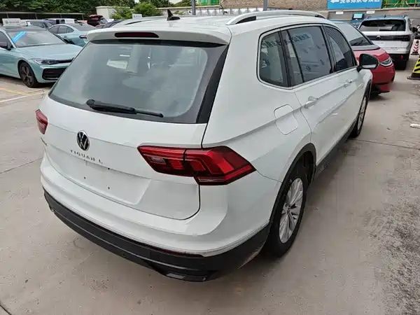 Volkswagen Tiguan L 2024