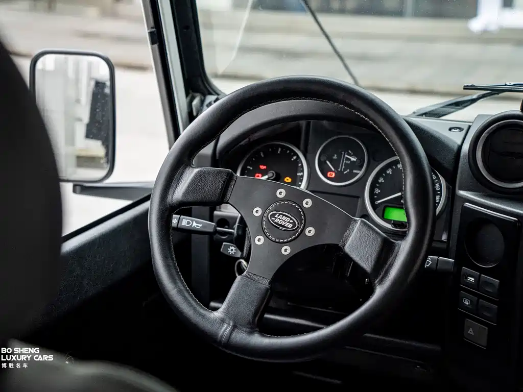 Land Rover Defender 2015 — фото 7