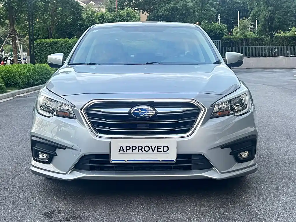 Subaru Legacy 2020 — фото 2