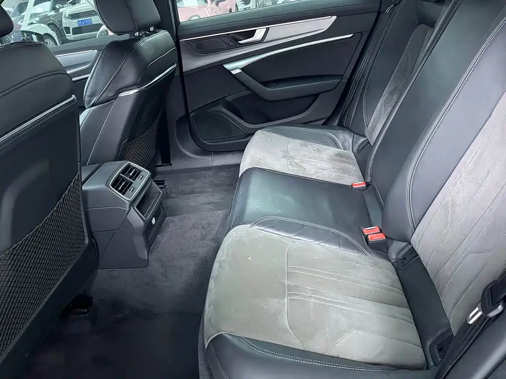 Audi A6L 2021