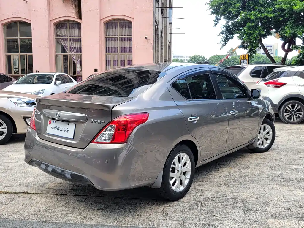 Nissan Sunny 2013 — фото 5