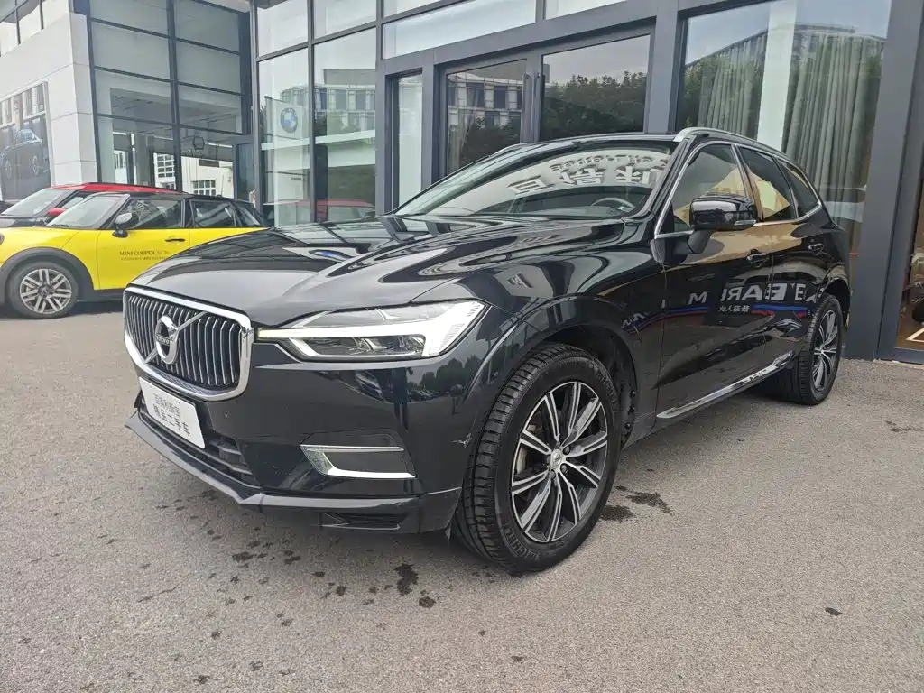Volvo XC60 2020 — фото 1