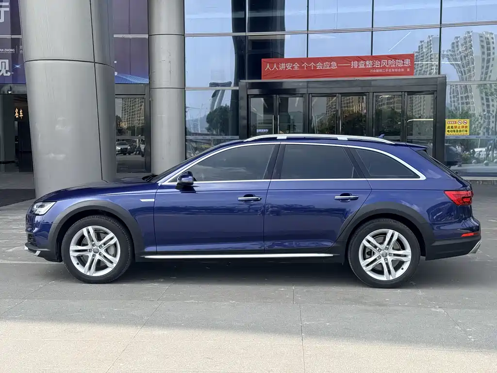 Audi A4 2017 — фото 4