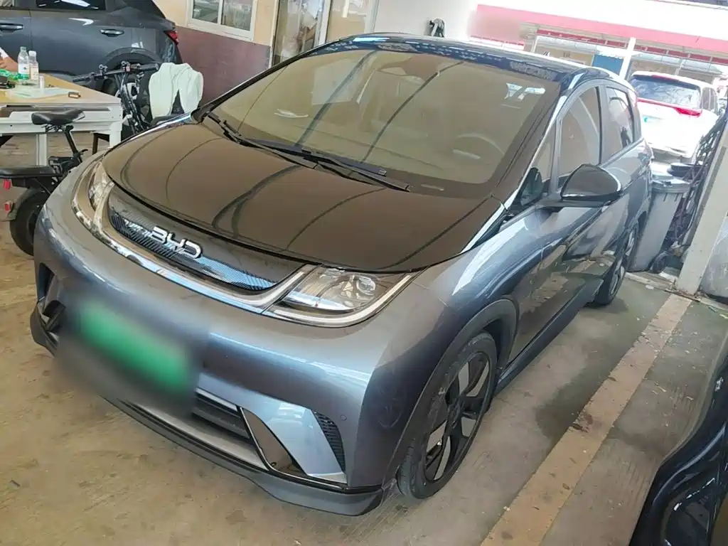 BYD Dolphin 2023