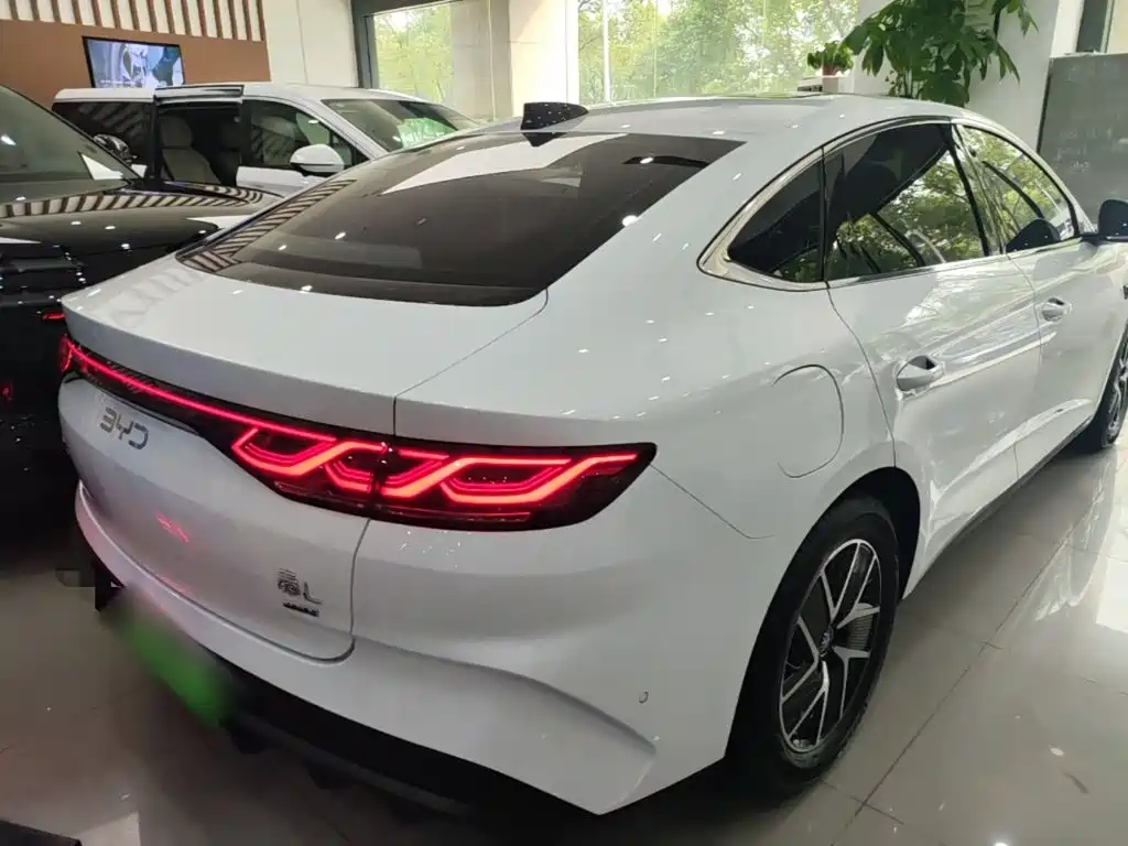 BYD Qin L 2025 — фото 7