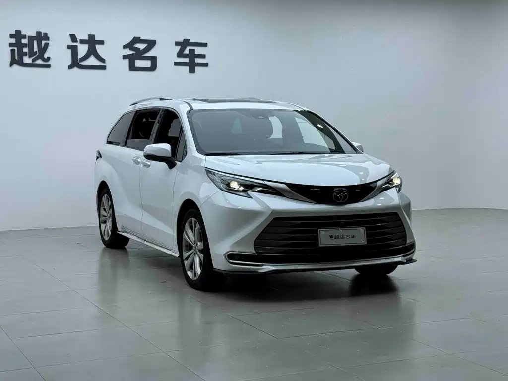Toyota Sienna 2023