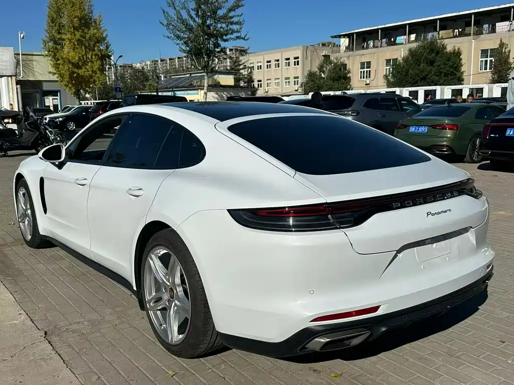 Porsche Panamera 2023 — фото 9
