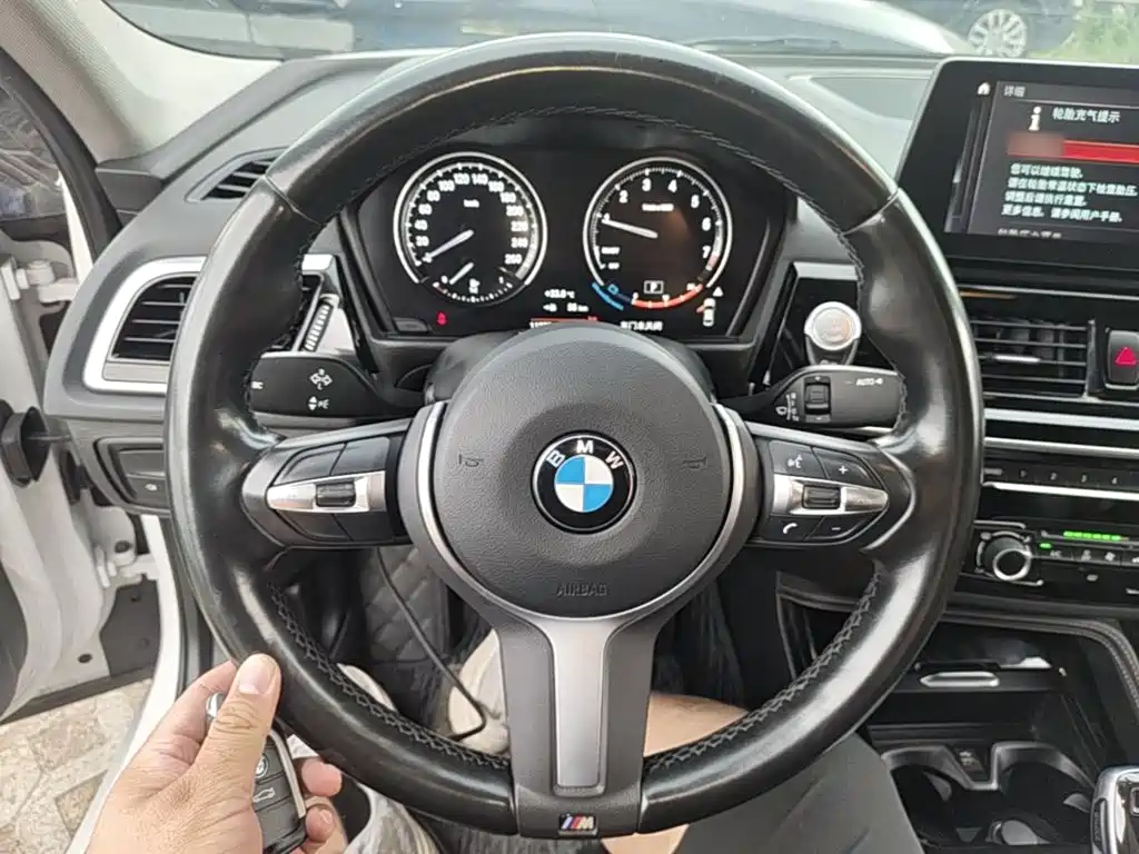 BMW 1 Series 2021 — фото 11