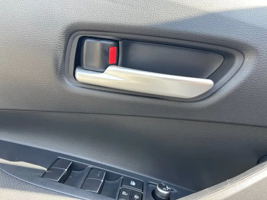 Toyota Levin 2025 — фото 15