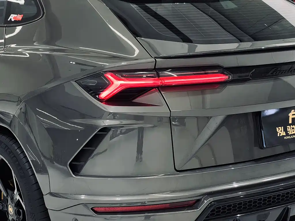Lamborghini Urus 2021 — фото 6