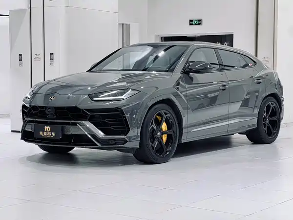 Lamborghini Urus 2021
