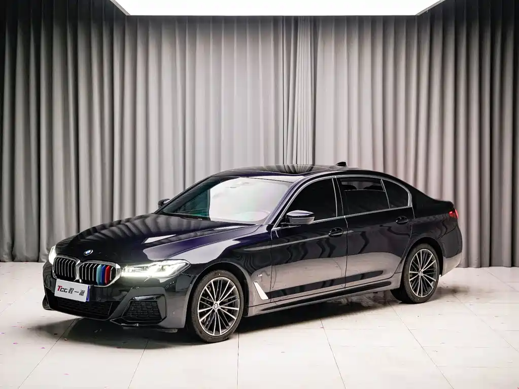 BMW 5 Series 2023 — фото 1