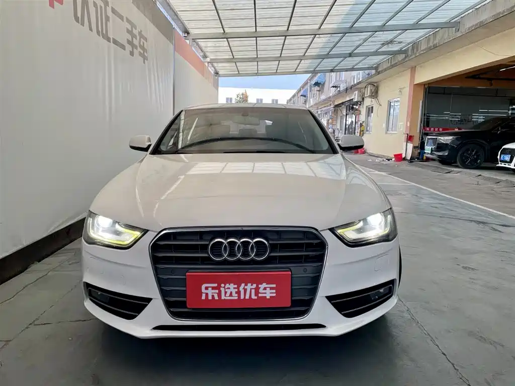 Audi A4L 2015