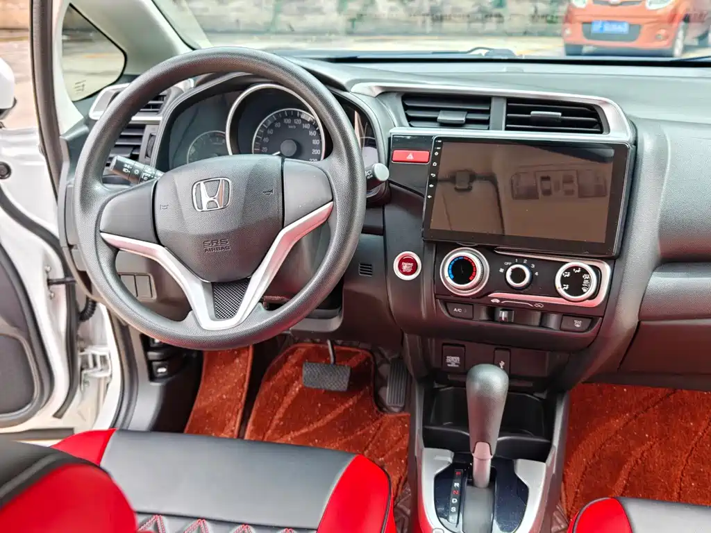 Honda Fit 2016 — фото 18