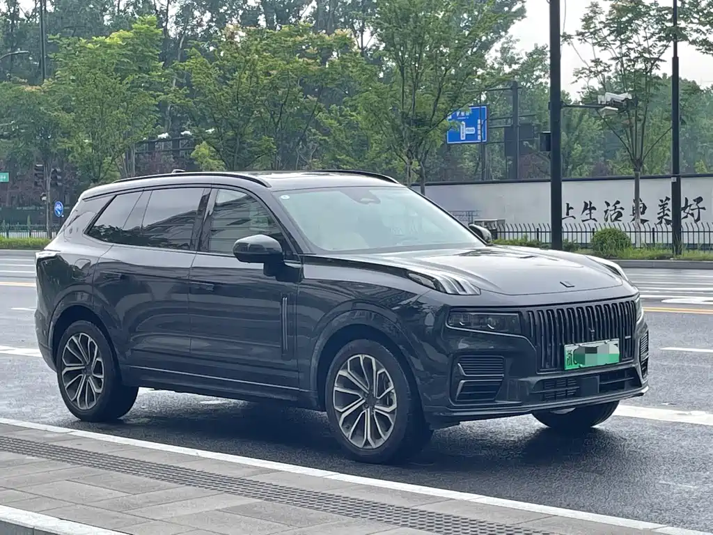Lynk & Co 09 EM-P 2025 — фото 3