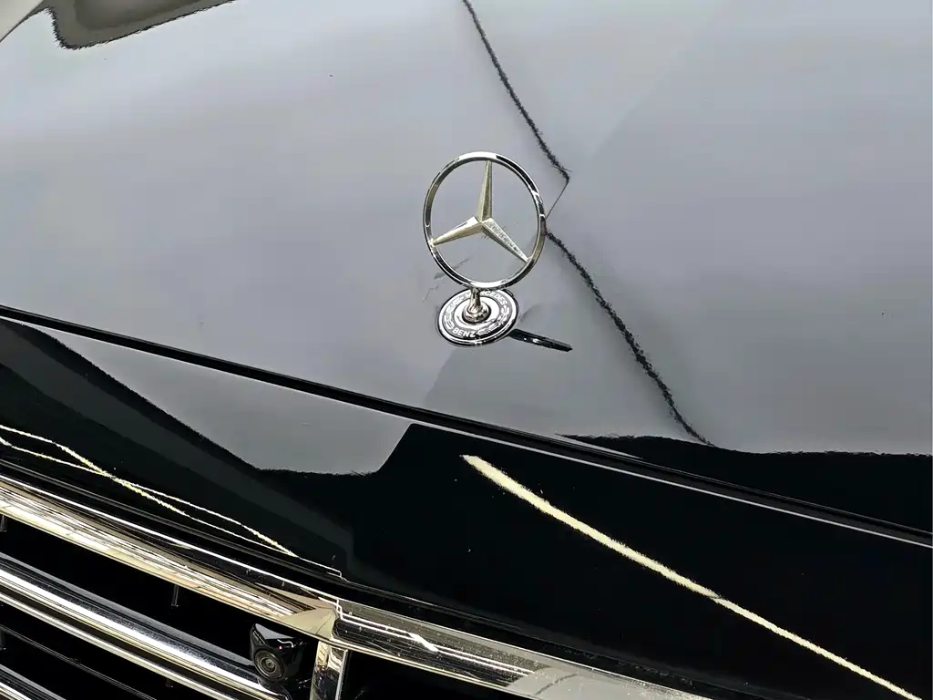 Mercedes-Benz E-Class 2023 — фото 17