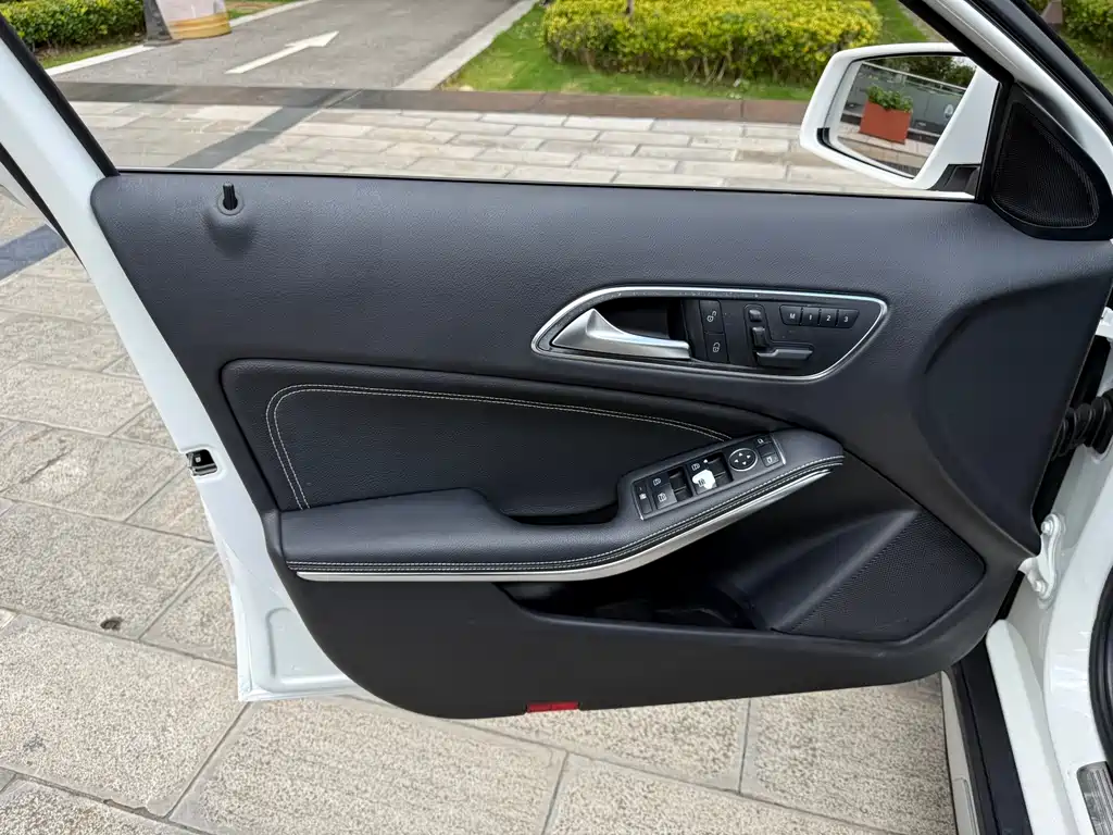 Mercedes-Benz GLA 2017 — фото 17