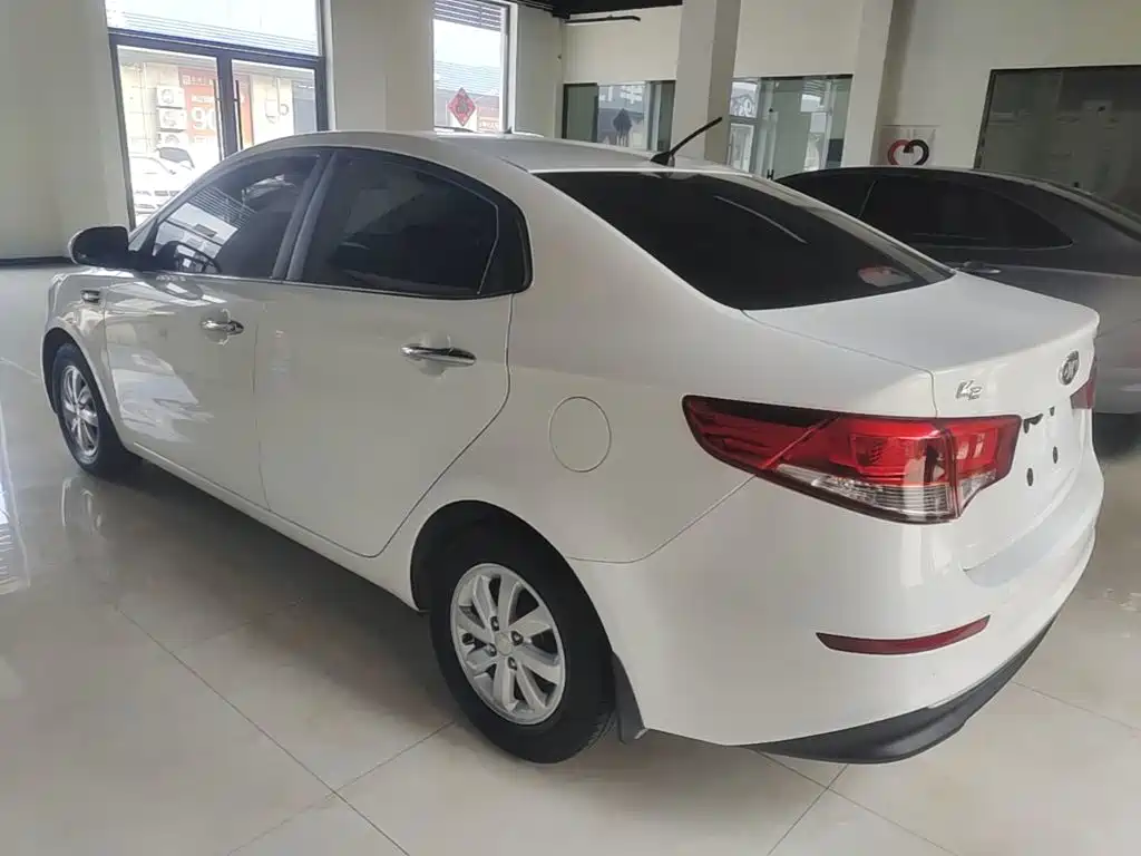 Kia K2 2016