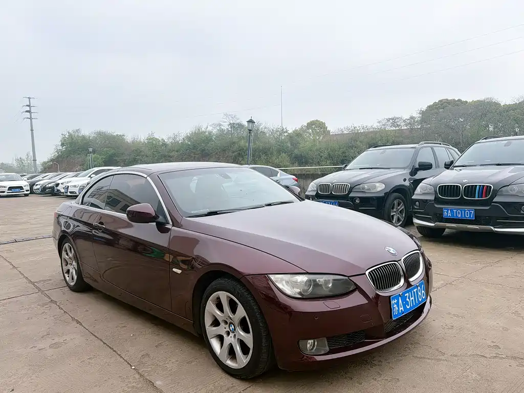 BMW 3 Series 2010 — фото 1