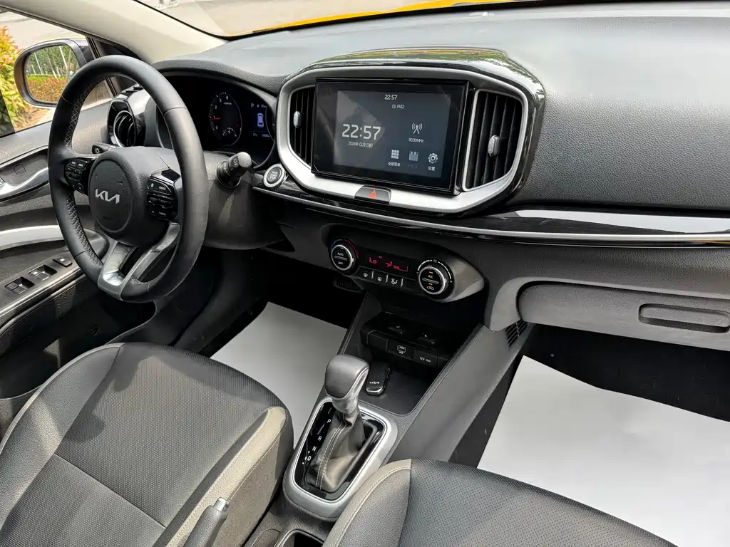 Kia KX1 2022 — фото 24