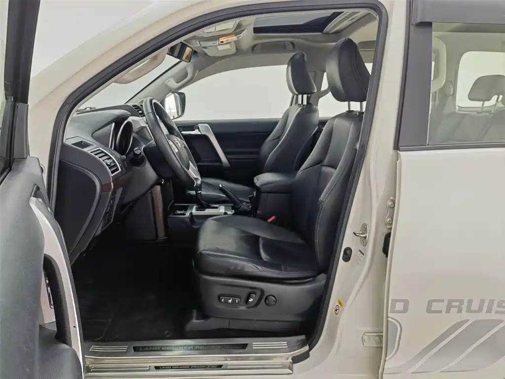 Toyota Prado 2017 — фото 10