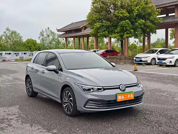 Volkswagen Golf 2023
