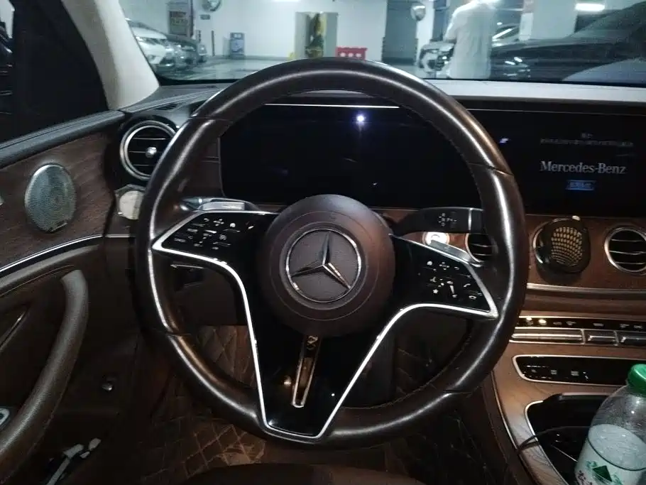 Mercedes-Benz E-Class 2021 — фото 15