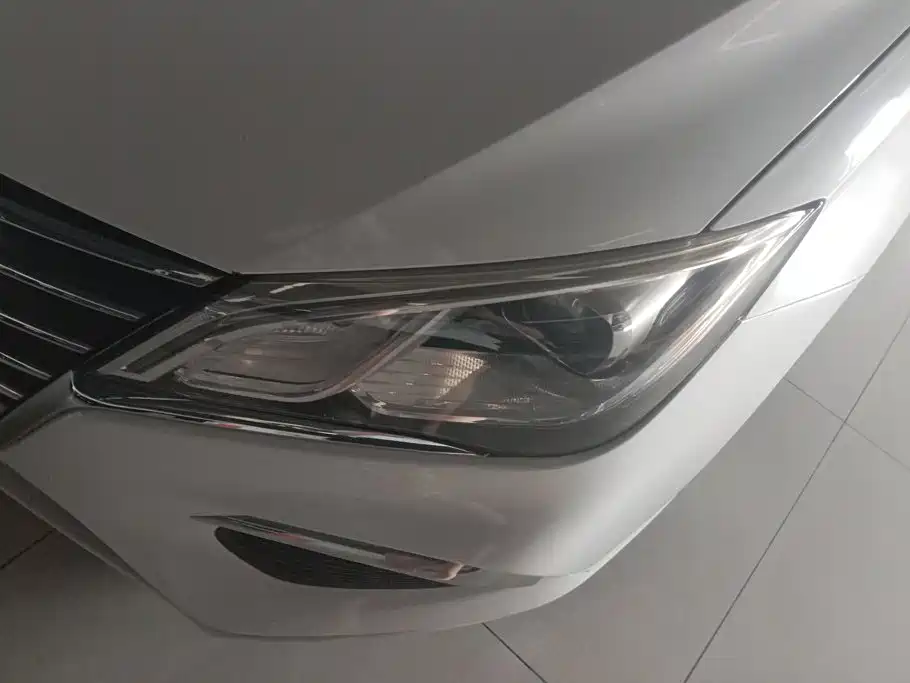 Roewe Ei5 2018