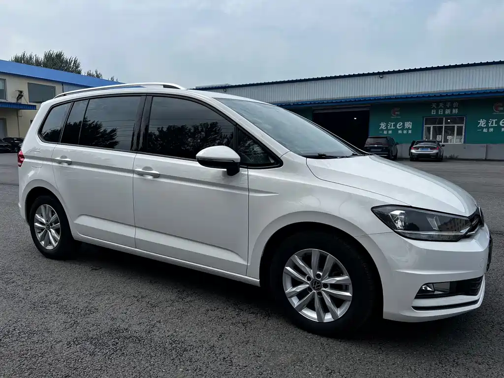 Volkswagen Touran 2021