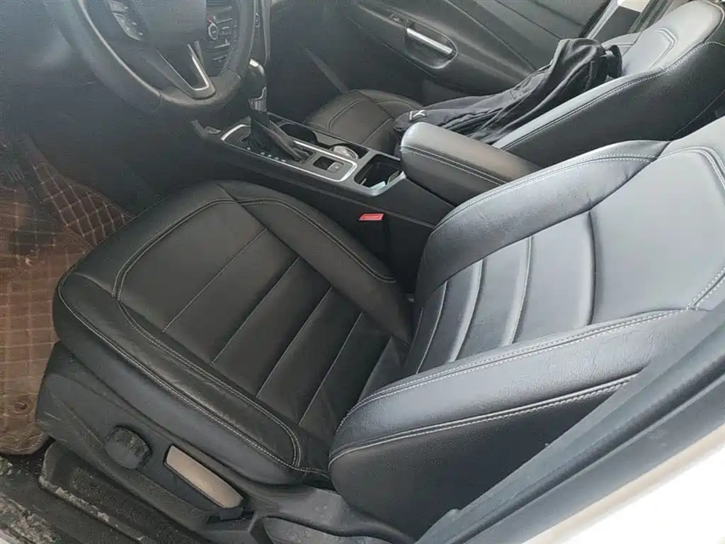Ford Kuga 2017 — фото 15