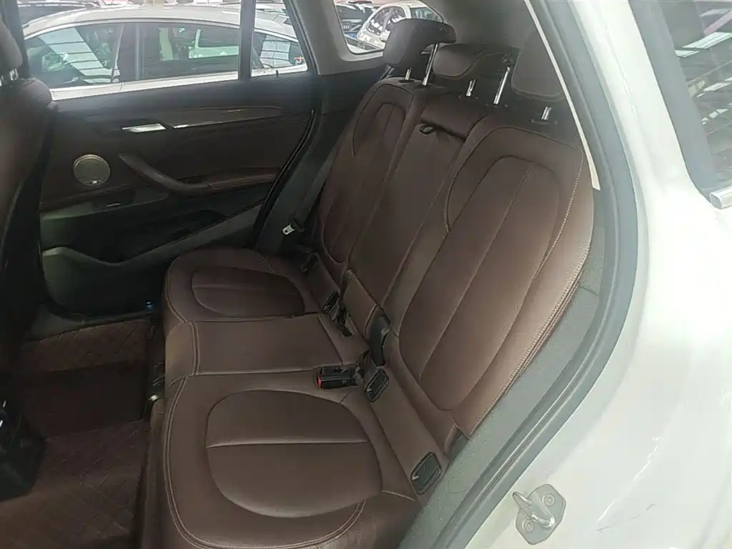 BMW X1 2018 — фото 13