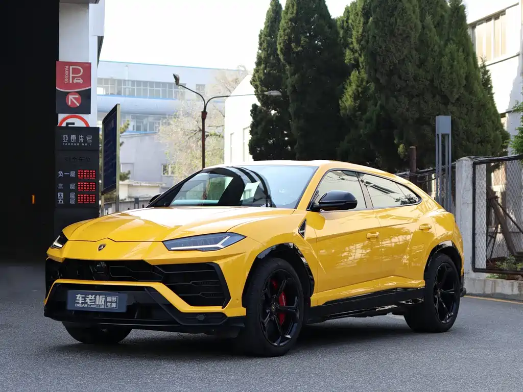 Lamborghini Urus 2020 — фото 1
