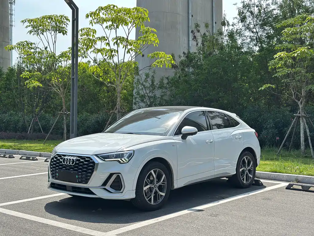 Audi Q3 Sportback 2021 — фото 1