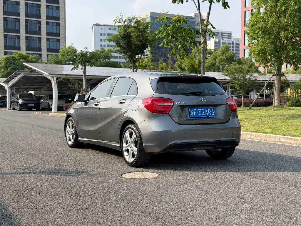 Mercedes-Benz A-Class 2015 — фото 4