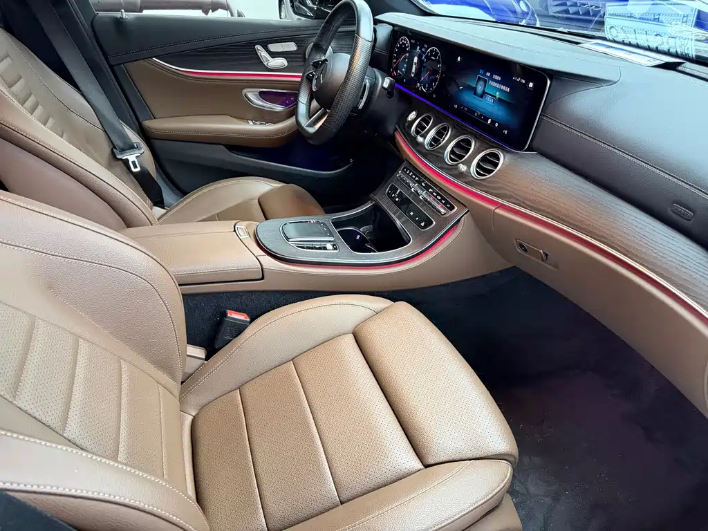 Mercedes-Benz E-Class 2022 — фото 12