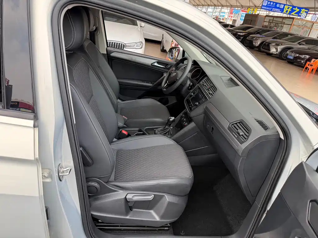 Volkswagen Tiguan L 2019 — фото 13