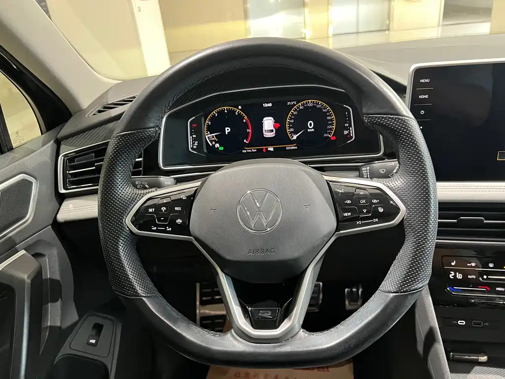 Volkswagen Tiguan L 2021 — фото 10