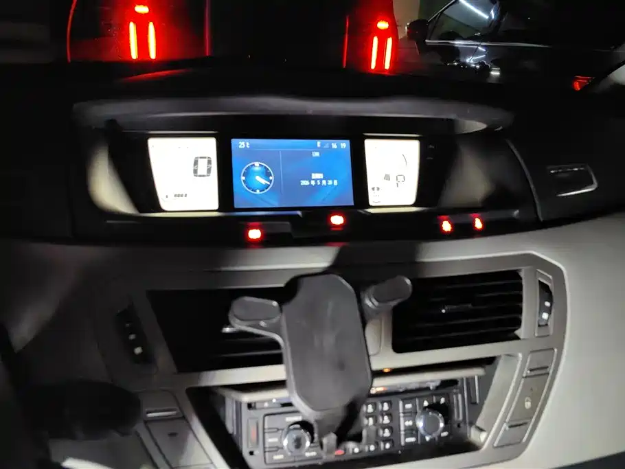 Citroen C4 Picasso 2014 — фото 13