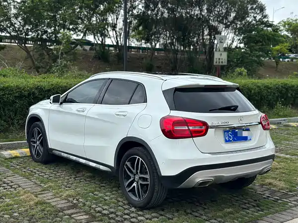 Mercedes-Benz GLA 2016