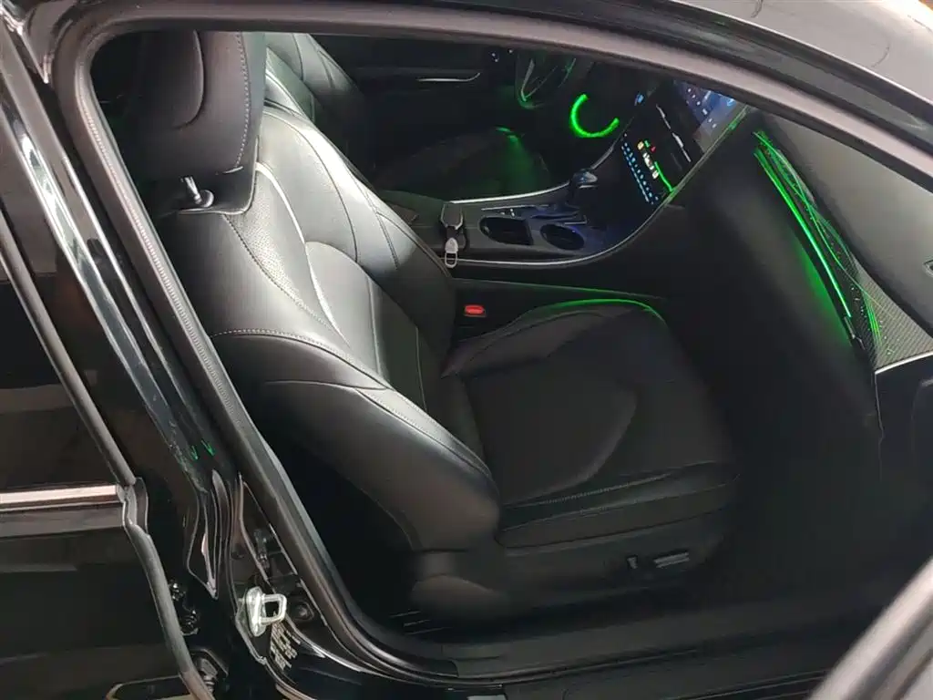 Toyota Avalon 2022 — фото 25