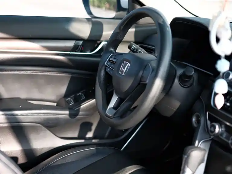 Honda Accord 2019 — фото 6