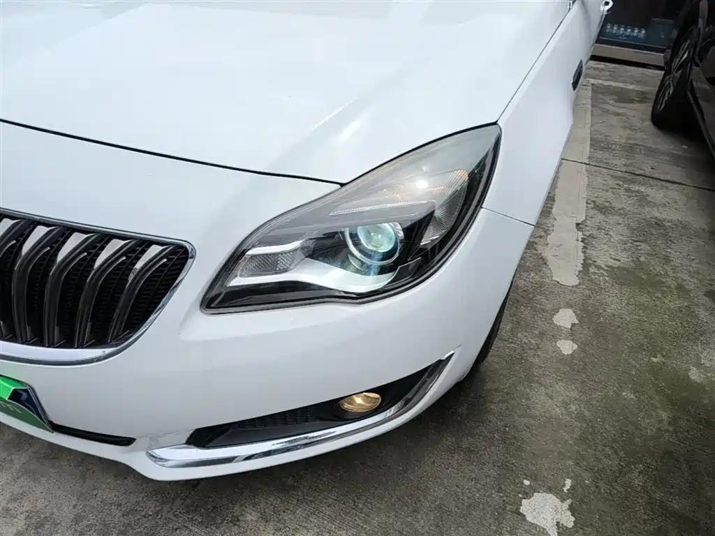 Buick Regal 2015 — фото 24