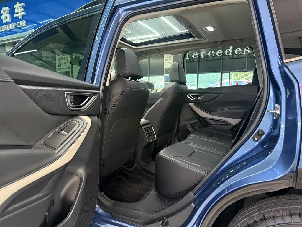 Subaru Forester 2022 — фото 10