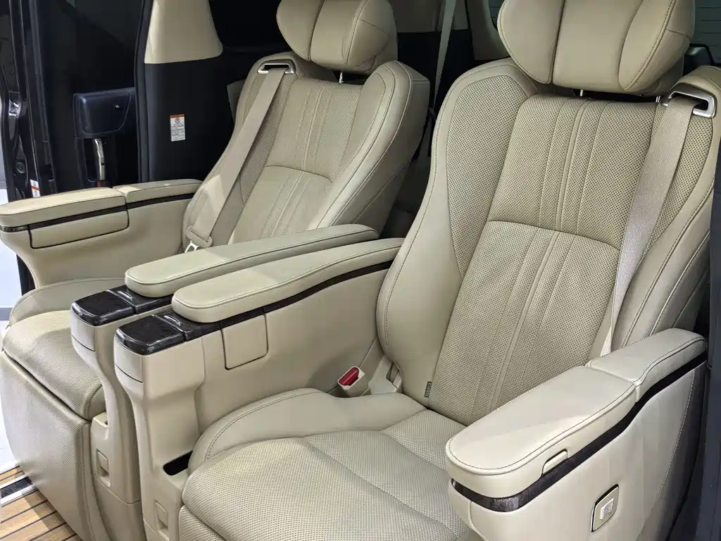 Toyota Vellfire 2022