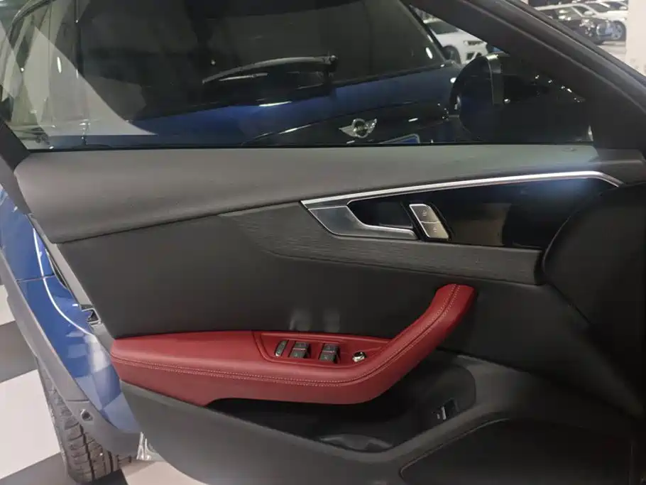 Audi A4L 2024