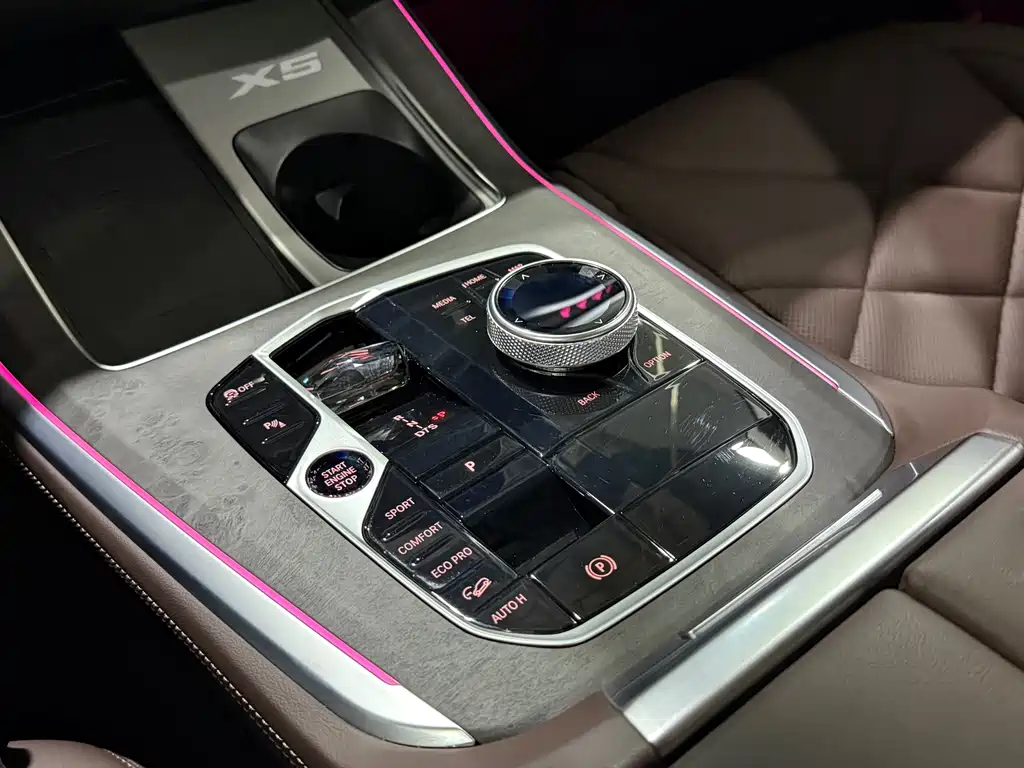 BMW X5 2025 — фото 17