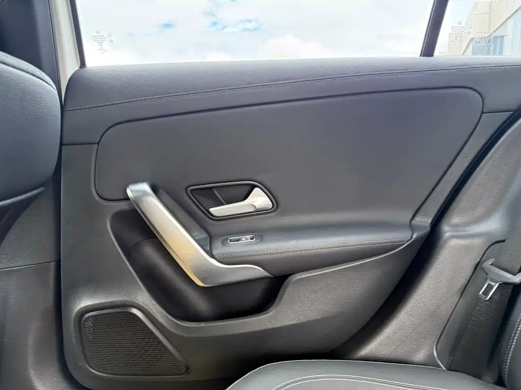 Mercedes-Benz A-Class 2021 — фото 33