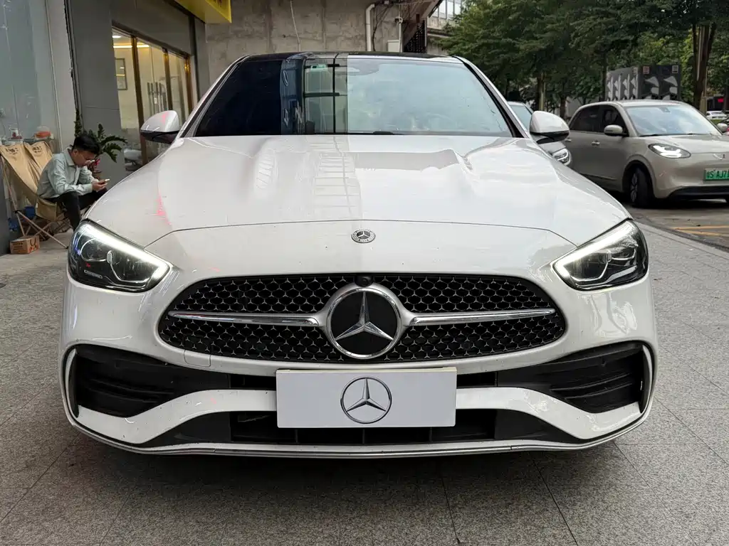 Mercedes-Benz C-Class 2023 — фото 2